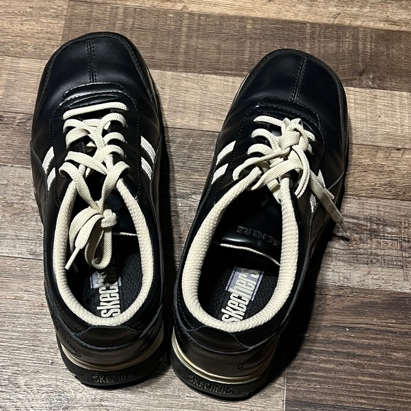 Skechers Womens Sz 8.5 Lace Up Black Leather Street Sneaker Off Wht Stripes - Picture 8 of 11